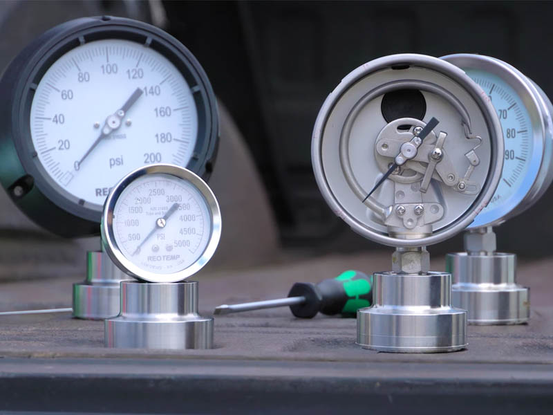 Các loại đồng hồ đo áp suất khí - dầu thuỷ lực - axit - hoá chất