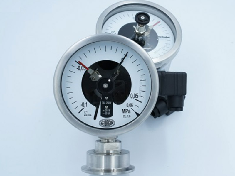 Đồng hồ đo áp suất 3 kim dạng on/off đóng ngắt relay giá rẻ