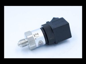 Sensor áp suất dầu 0-16 bar xuất xứ châu âu eu / g7 chính xác cao