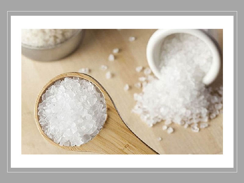 Ví dụ về chất rắn kết tinh như kim cương, muối nacl, đường